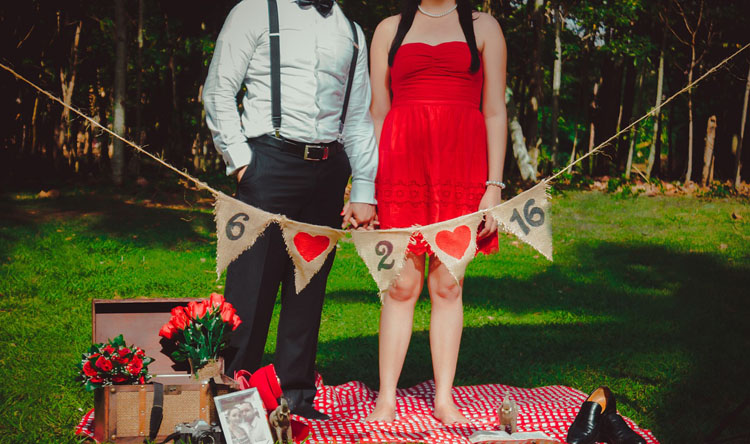 Hochzeitskleid Rot Brautpaar